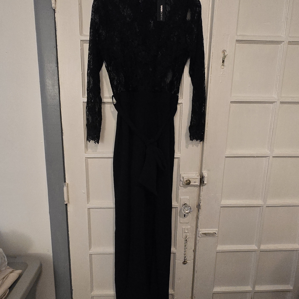 Elegant Black Lace Long Sleeve Dress